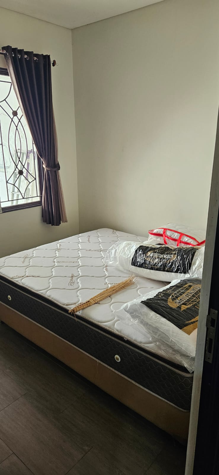 Rumah Disewakan di Cluster The Patio Lippo Cikarang